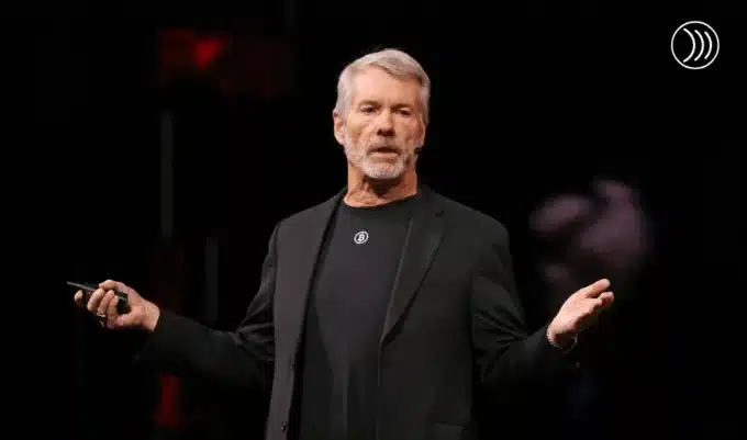 Michael Saylor prédit une hausse de 30 % du Bitcoin chaque année pendant 20 ans